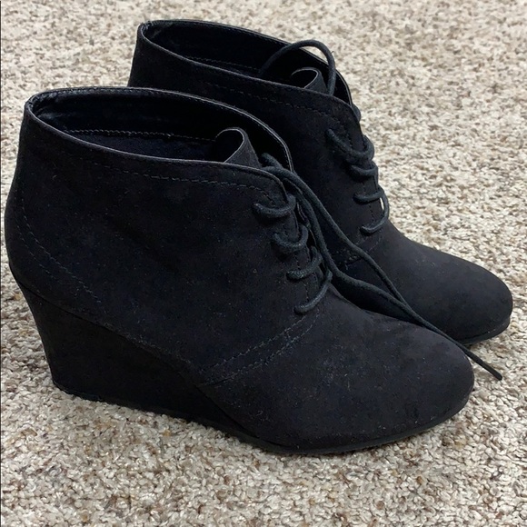 Black wedge booties - Picture 2 of 3